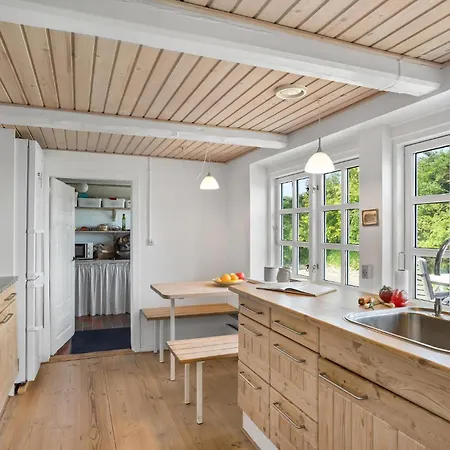Vakantiehuis Pet Friendly In With House Sea View